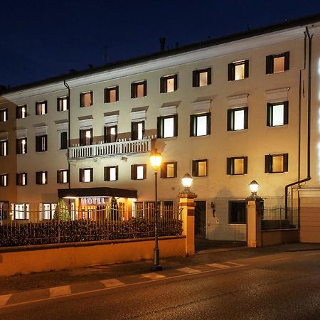 Hotel Doriguzzi Feltre Exterior foto